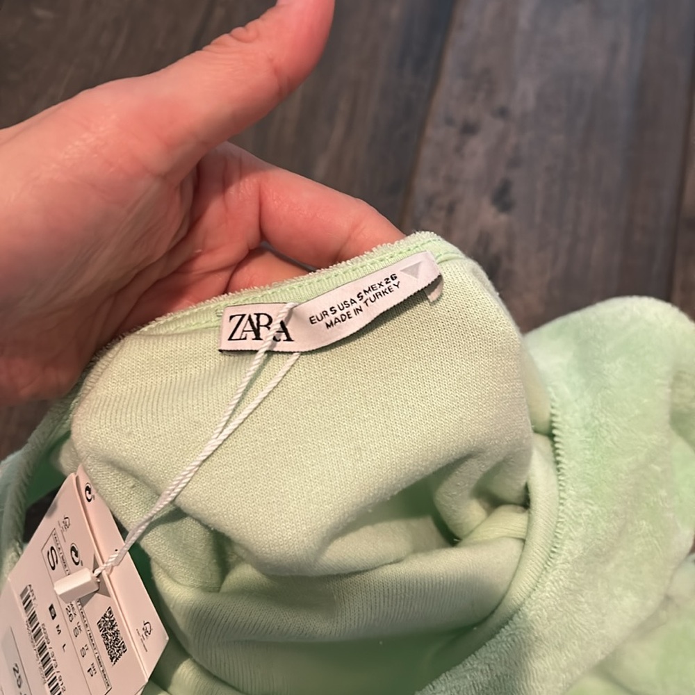 Zara terry cloth dress in lime 🍋‍🟩 green - Picture 3 of 4